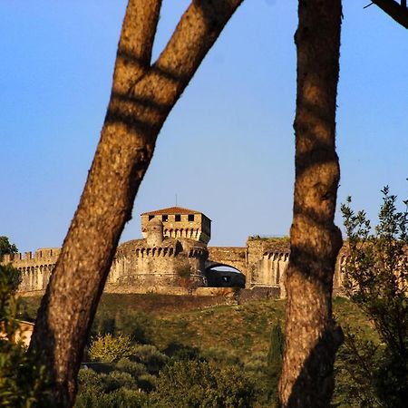 A casa di Leda Apartment Sarzana Bagian luar foto